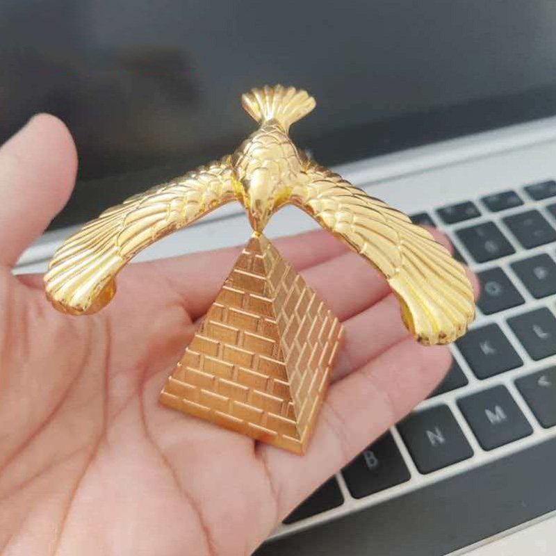 Metal Balancing Bird with Pyra - Office Technologies recension och pris